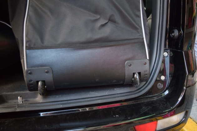 LOWDEN 專業級自行車外出收納袋，運輸袋，保護袋。不需拆輪，全車可放入保護袋(附輪可拖)-附送單輪袋及工具袋 4